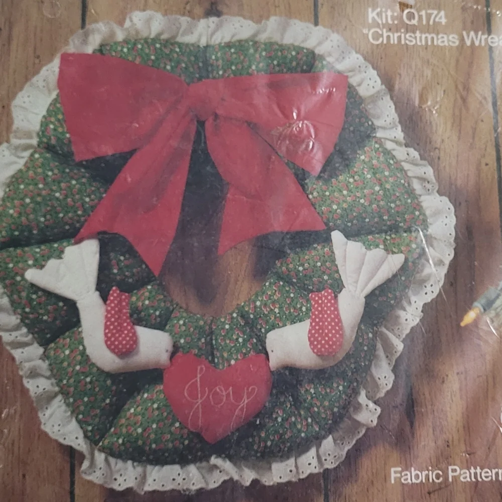 Kappie Kalico Fabric Christmas Wreath Kit To Sew